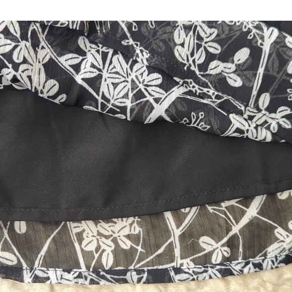 LOFT Black and White Floral Long Sleeve Dress - Picture 6 of 8